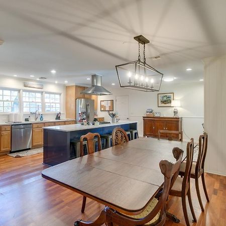 Spacious St Simons Island Vacation Rental With Pool! St. Simons Island Exteriér fotografie
