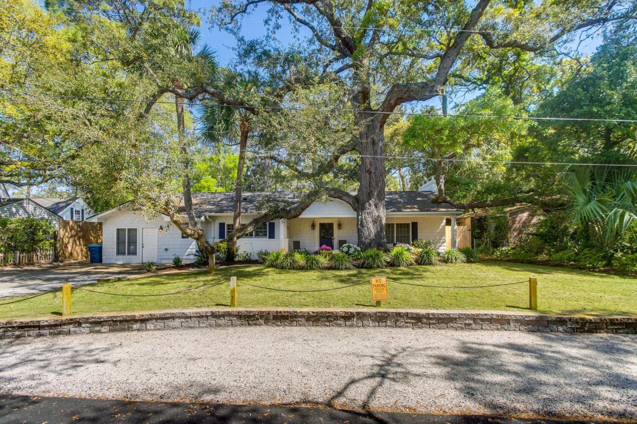 Spacious St Simons Island Vacation Rental With Pool! St. Simons Island Exteriér fotografie