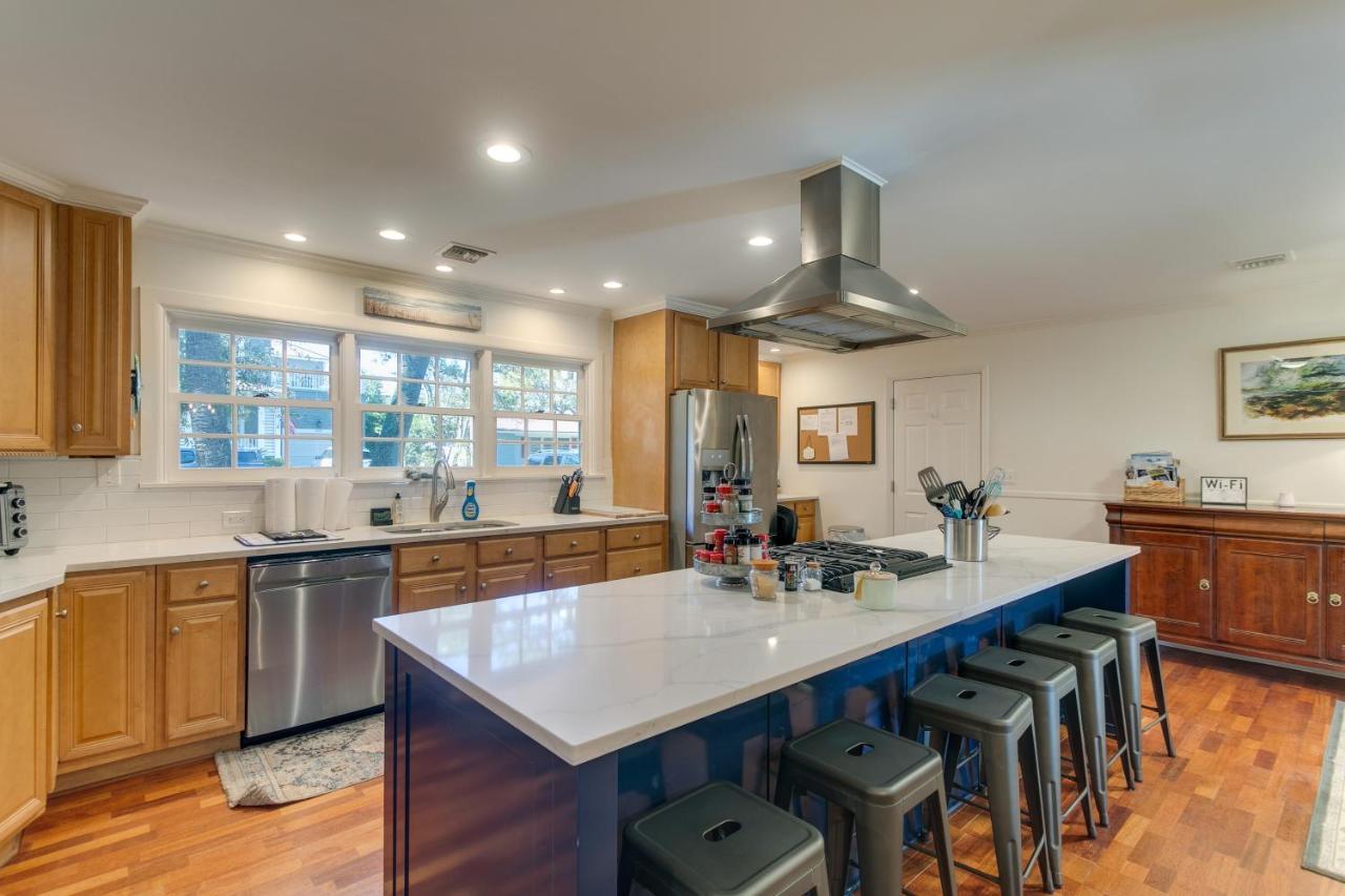 Spacious St Simons Island Vacation Rental With Pool! St. Simons Island Exteriér fotografie