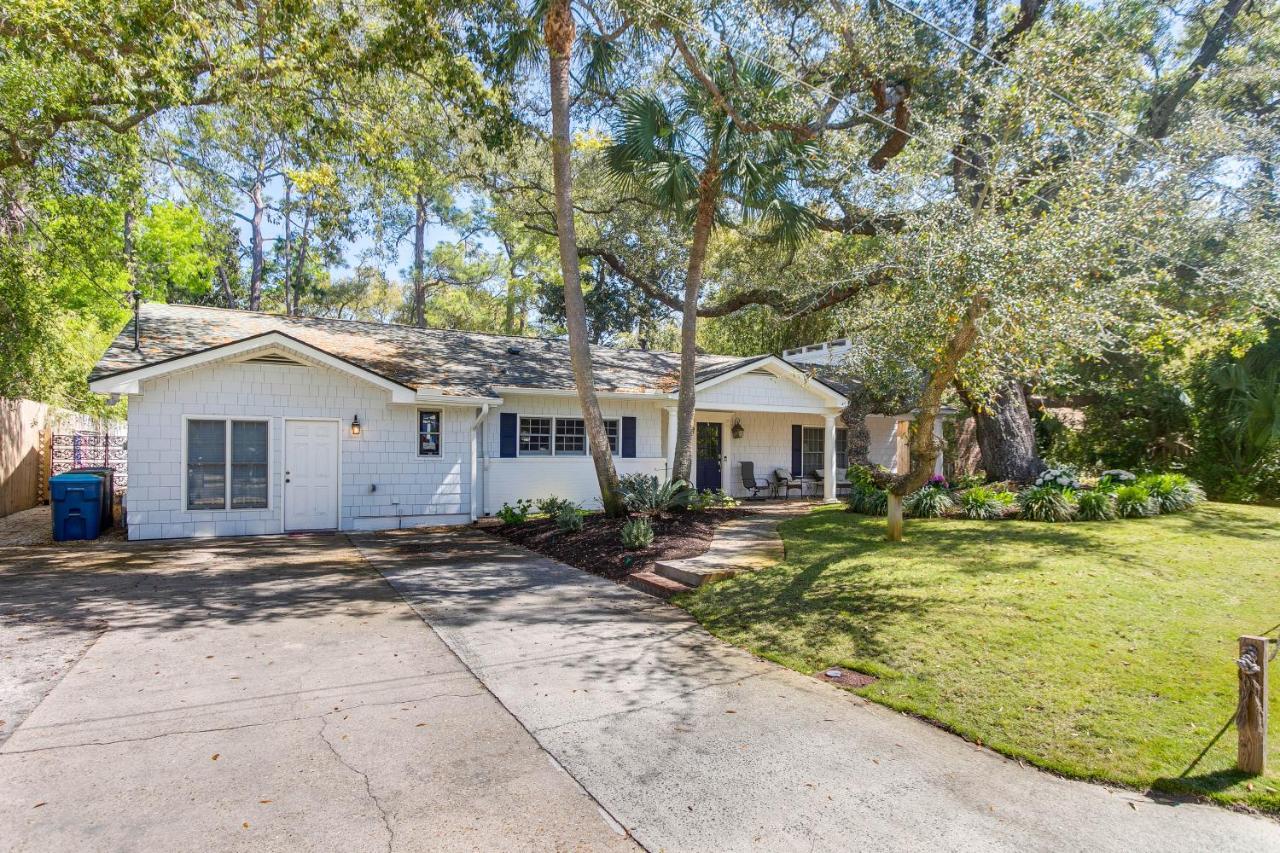 Spacious St Simons Island Vacation Rental With Pool! St. Simons Island Exteriér fotografie